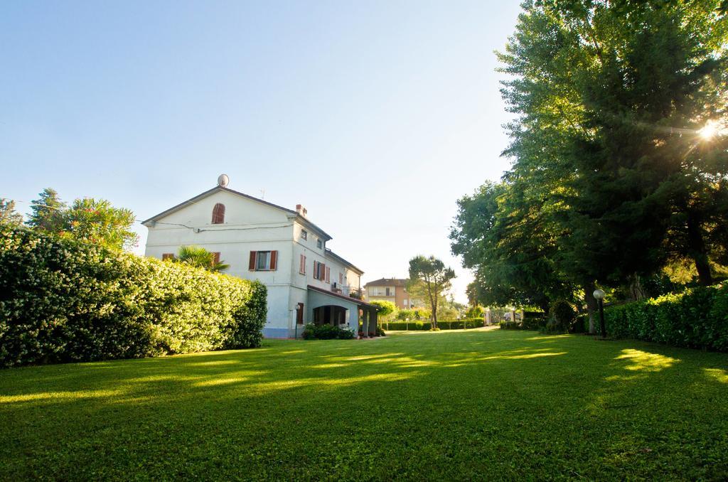 La Coccinella Bed & Breakfast Йези Екстериор снимка